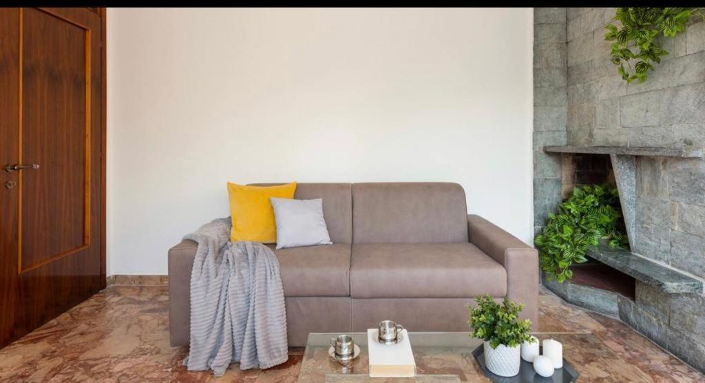 Como Diamond Apartment Lipomo Luaran gambar