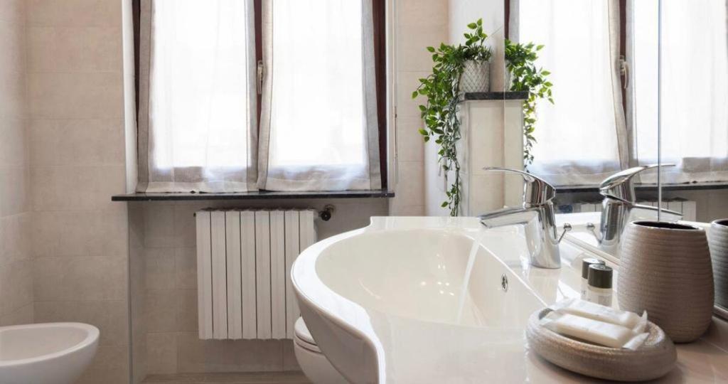 Como Diamond Apartment Lipomo Luaran gambar